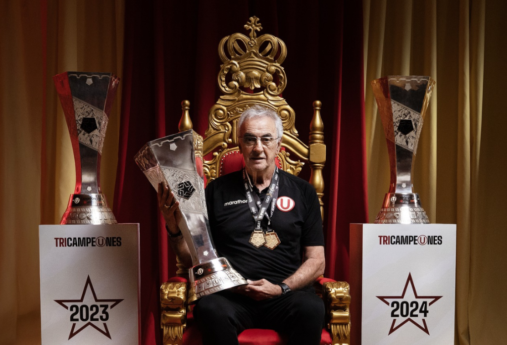 Jorge Fossati ganó dos títulos con Universitario.
