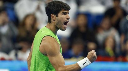 Carlos Alcaraz logra una gran remontada en Doha para meterse en semifinales