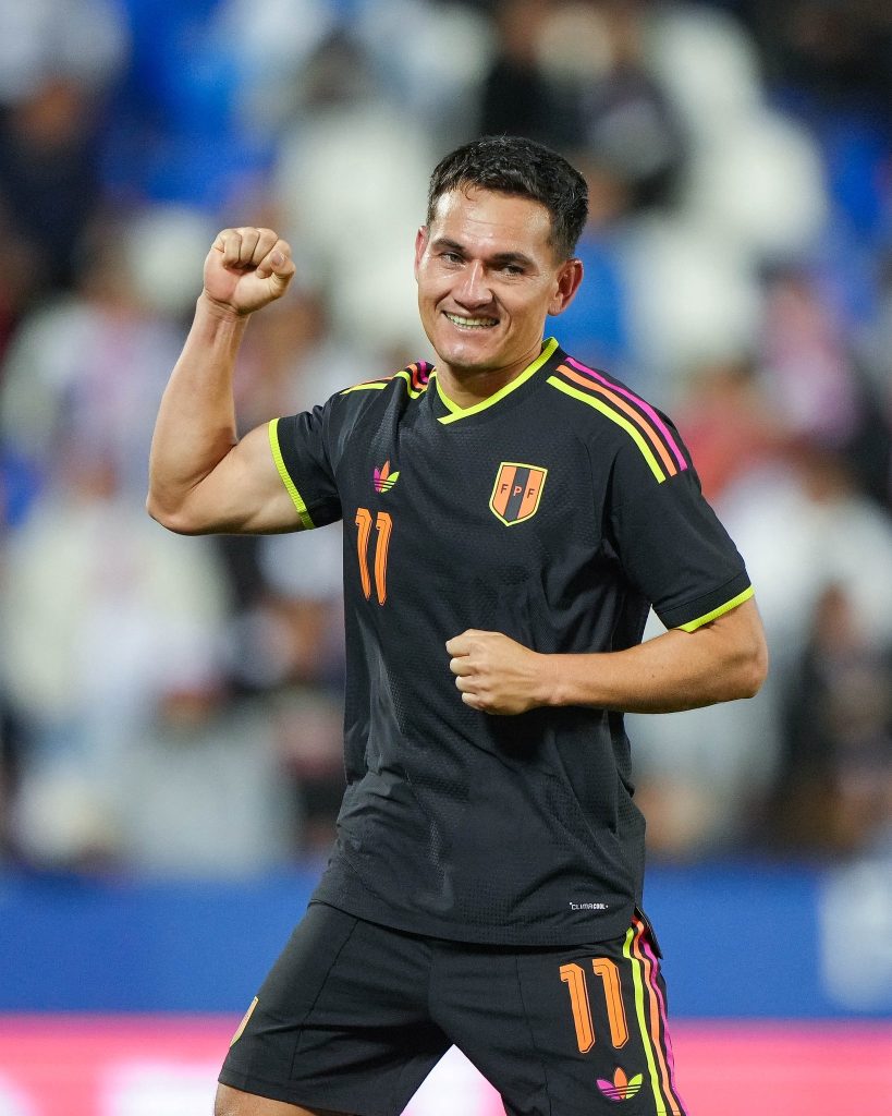 Jairo Vélez jugó su segundo partido con la Selección Peruana.